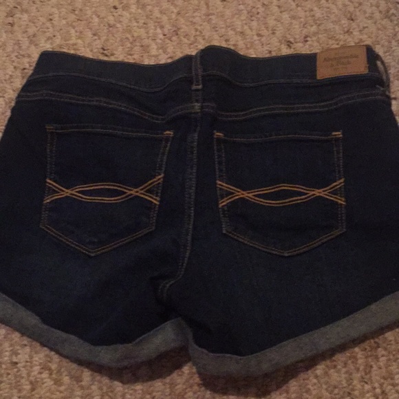 Abercrombie and Fitch Jean Shorts - Picture 3 of 5